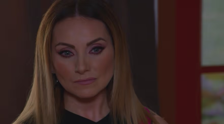Magdalena descubre que Raúl ama a Victoria | Shows El Vuelo de la ...