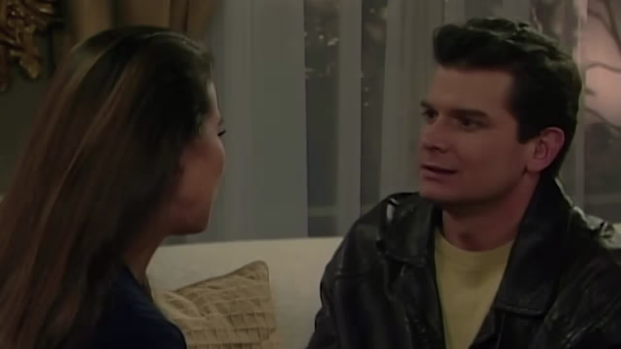 Juan sorprende a Verónica en España | Shows La Mentira | Las Estrellas