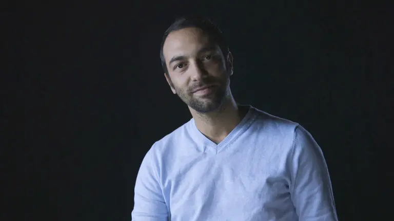 “A Lorenzo le cuesta expresar amor”: Axel Ricco sobre su personaje en ...