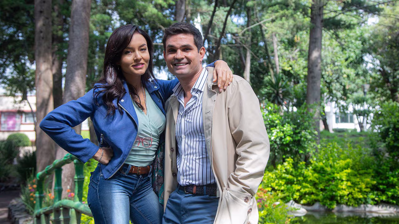 Ve AQUÍ cómo se grabó el beso de Renata y Javier en ‘Vencer el Pasado ...