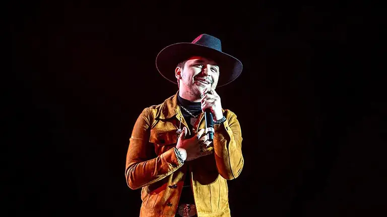 Christian Nodal se deja ver con nuevo look, luego de su cumpleaños 26, y sus fans reaccionan | Shows Famosos | Las Estrellas
